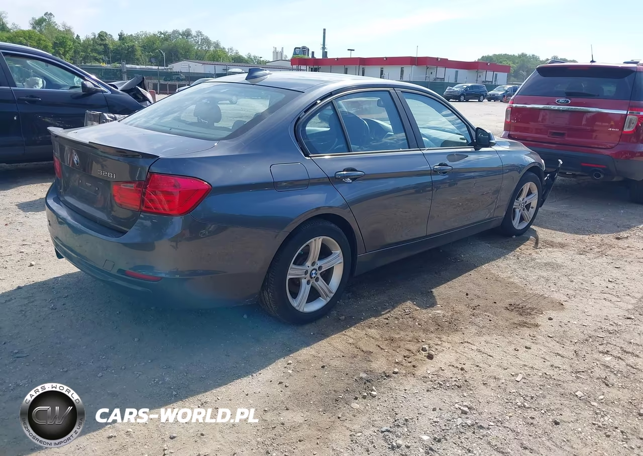 2013 BMW 328I xDrive VIN:WBA3B3C52DF543690 - 4