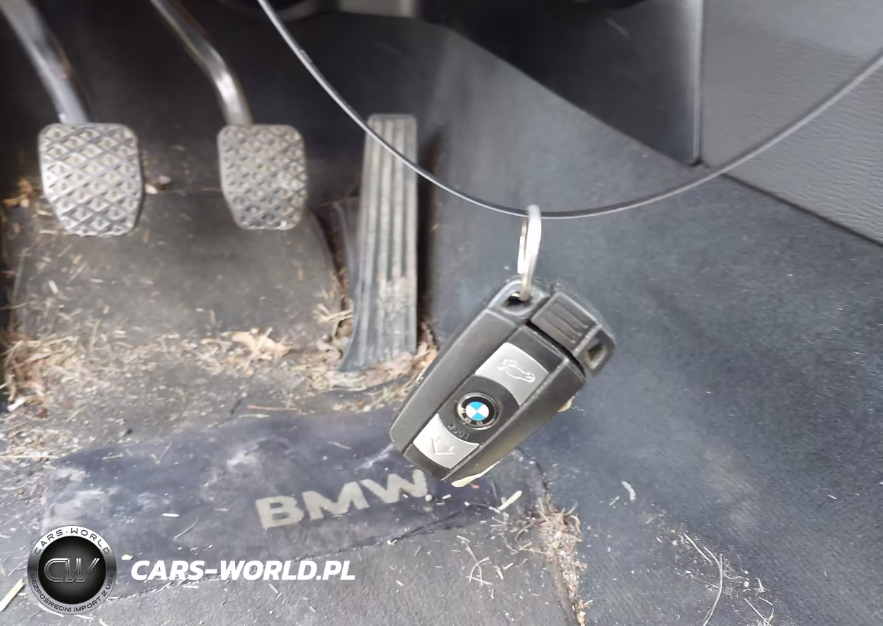 2010 BMW 328I xDrive VIN:WBAPK5C51AA810601 - 11
