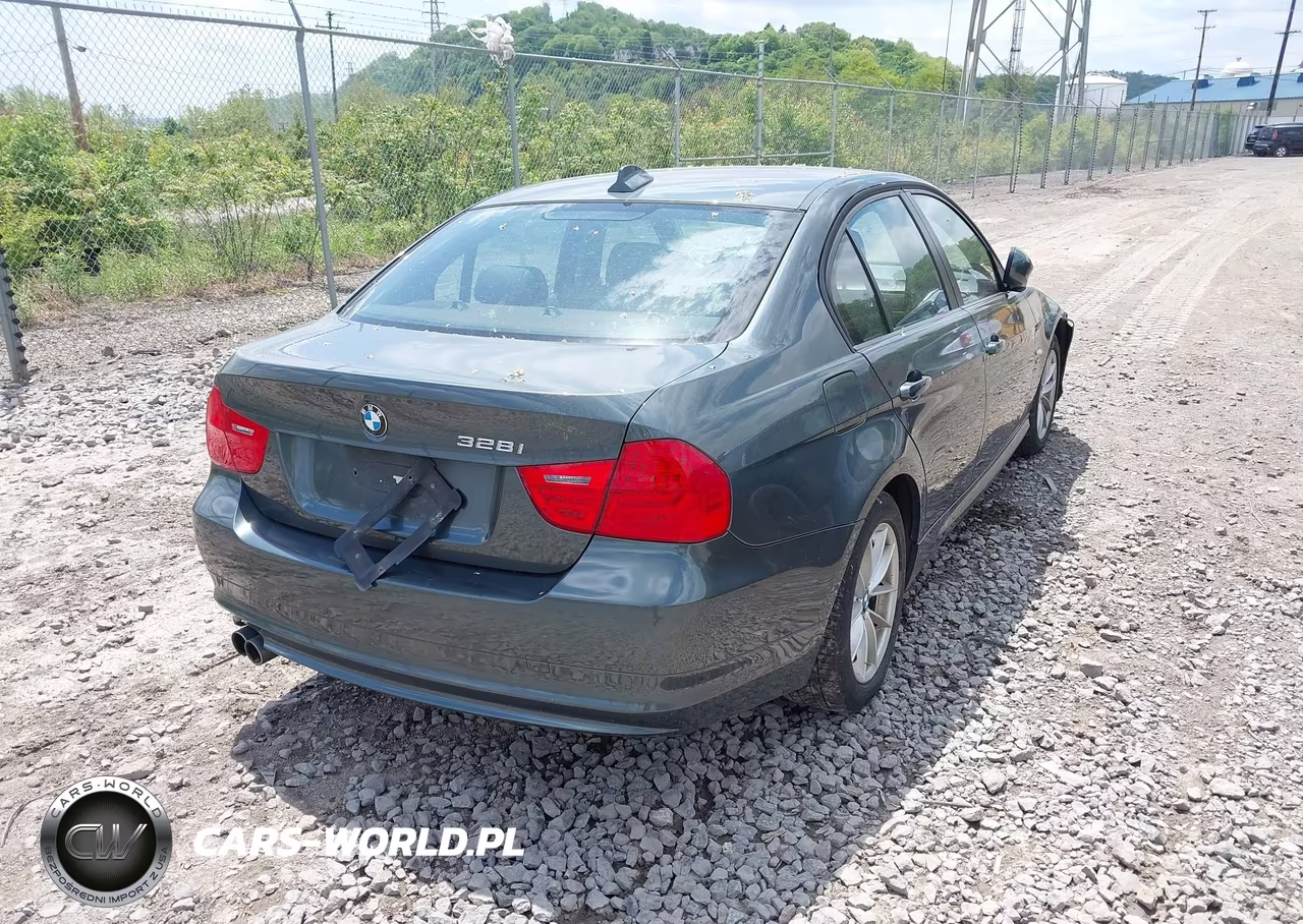 2010 BMW 328I xDrive VIN:WBAPK5C51AA810601 - 4