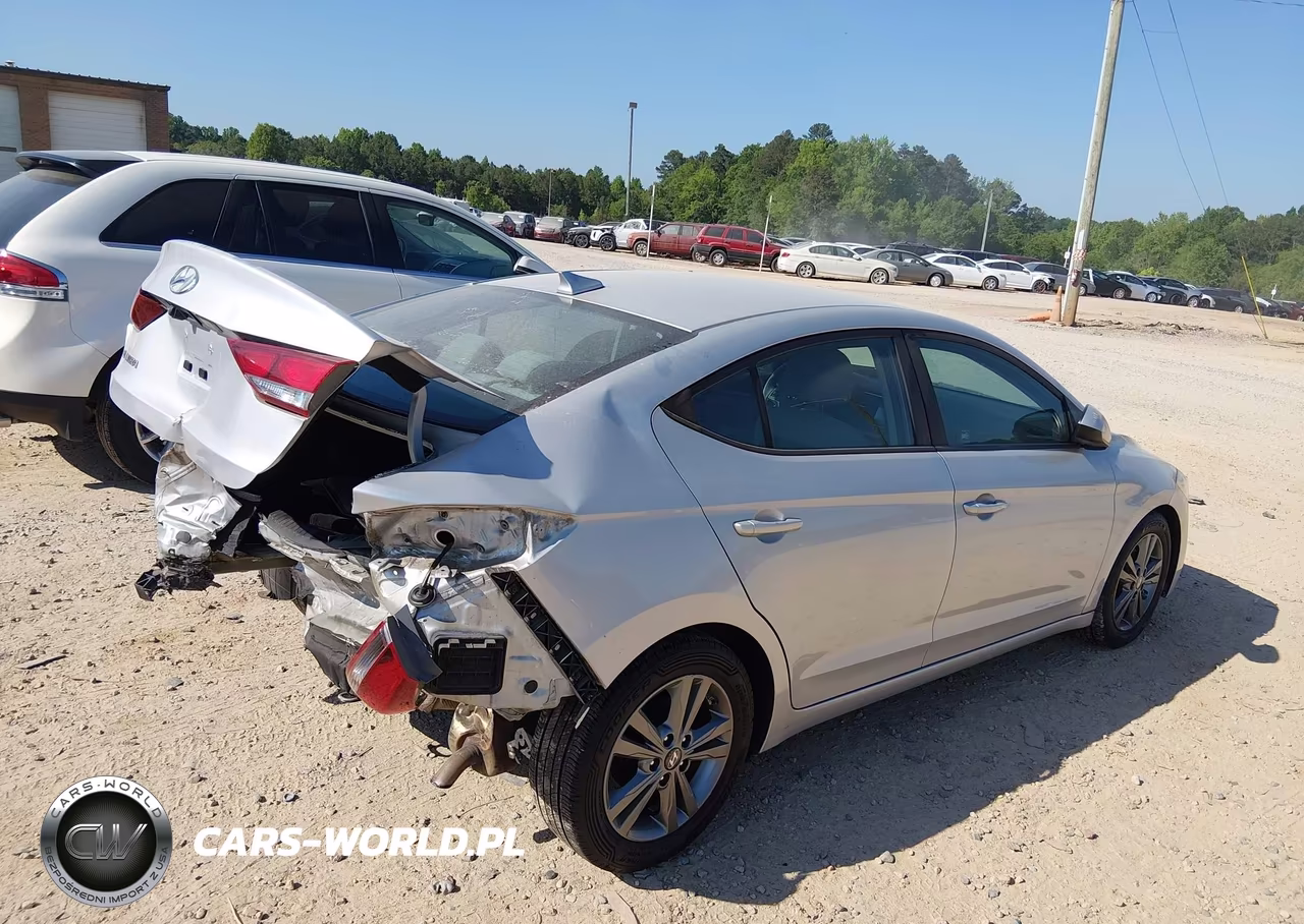 2017 Hyundai Elantra Se VIN:5NPD84LF5HH073266 - 4