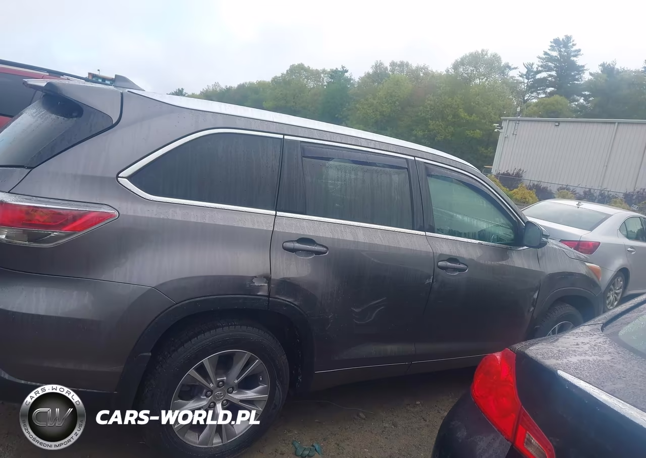 2015 Toyota Highlander Xle V6 VIN:5TDJKRFH5FS101475 - 13