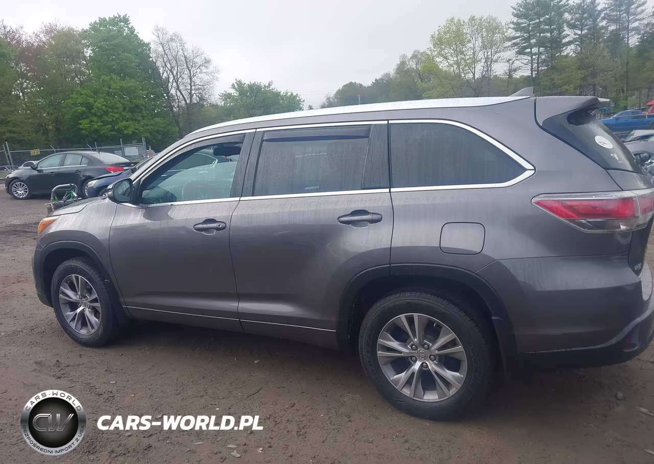 2015 Toyota Highlander Xle V6 VIN:5TDJKRFH5FS101475 - 14