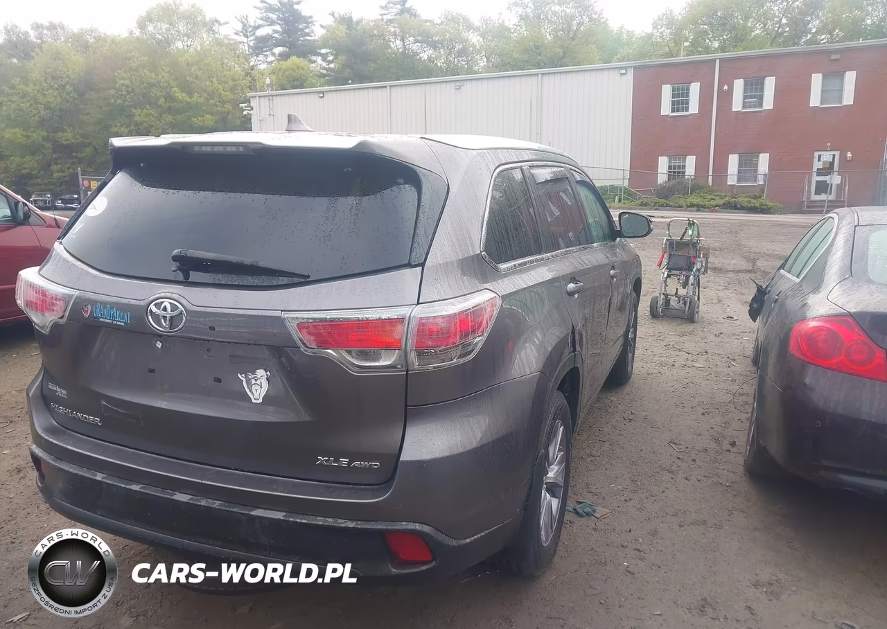2015 Toyota Highlander Xle V6 VIN:5TDJKRFH5FS101475 - 4