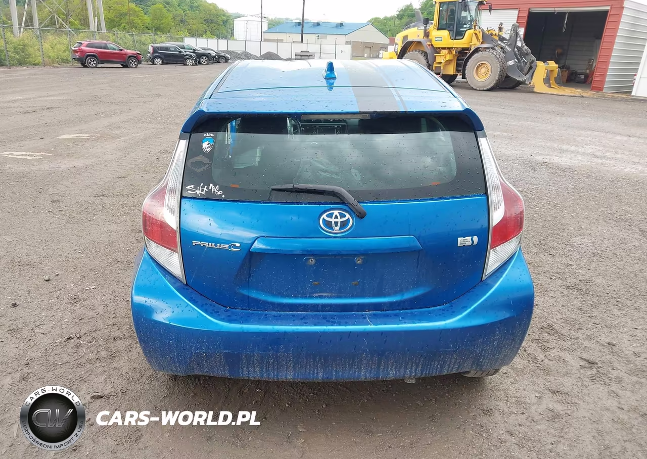 2015 Toyota Prius C Two VIN:JTDKDTB34F1113779 - 17