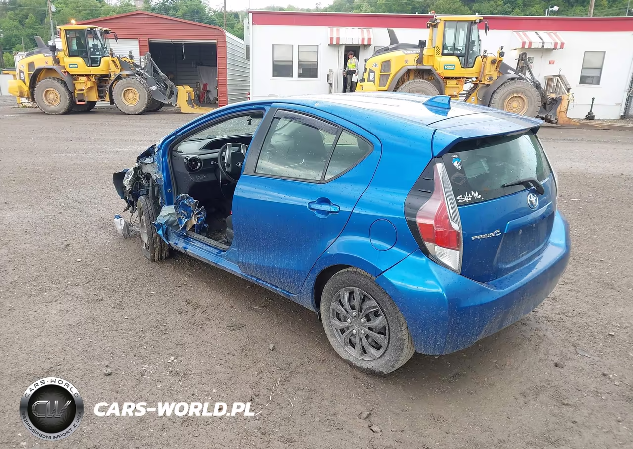 2015 Toyota Prius C Two VIN:JTDKDTB34F1113779 - 3