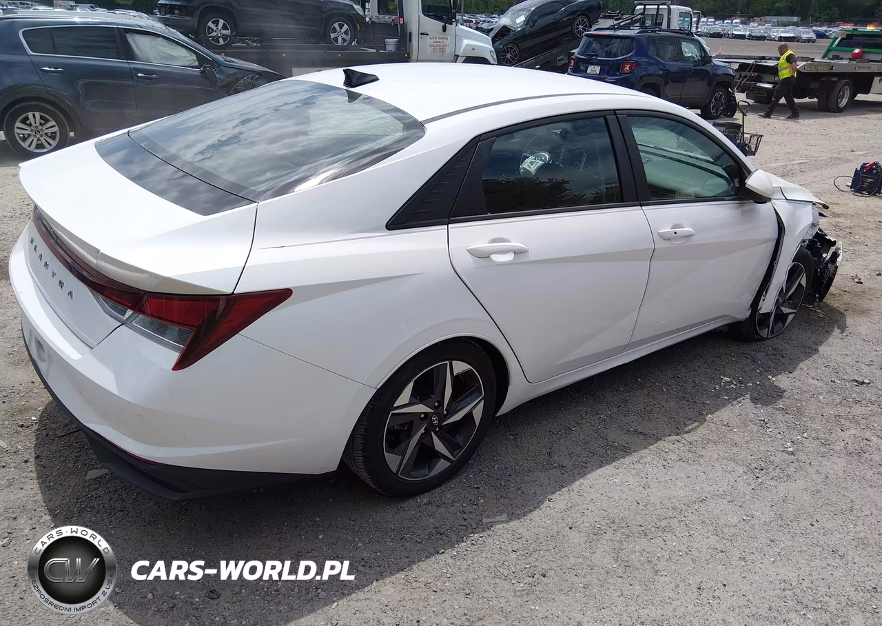 2023 Hyundai Elantra Sel VIN:5NPLS4AGXPH102784 - 4