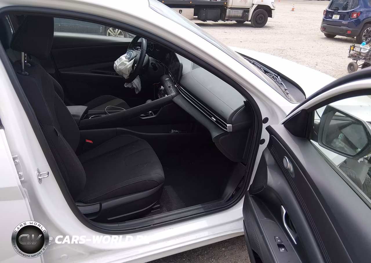 2023 Hyundai Elantra Sel VIN:5NPLS4AGXPH102784 - 5