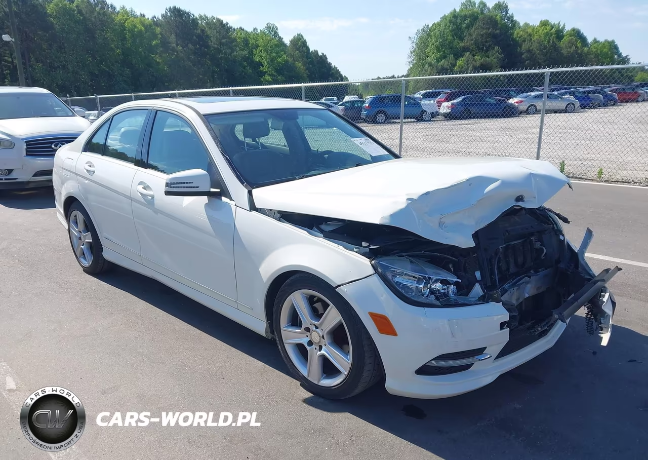 2011 Mercedes-Benz C 300 Luxury 4Matic-Sport 4Matic