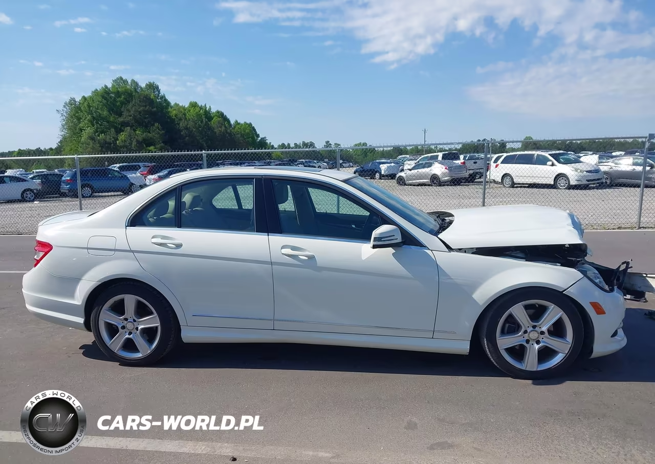 2011 Mercedes-Benz C 300 Luxury 4Matic-Sport 4Matic VIN:WDDGF8BB2BR175865 - 13