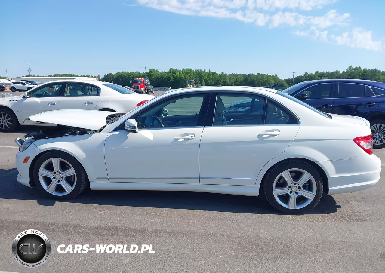 2011 Mercedes-Benz C 300 Luxury 4Matic-Sport 4Matic VIN:WDDGF8BB2BR175865 - 14