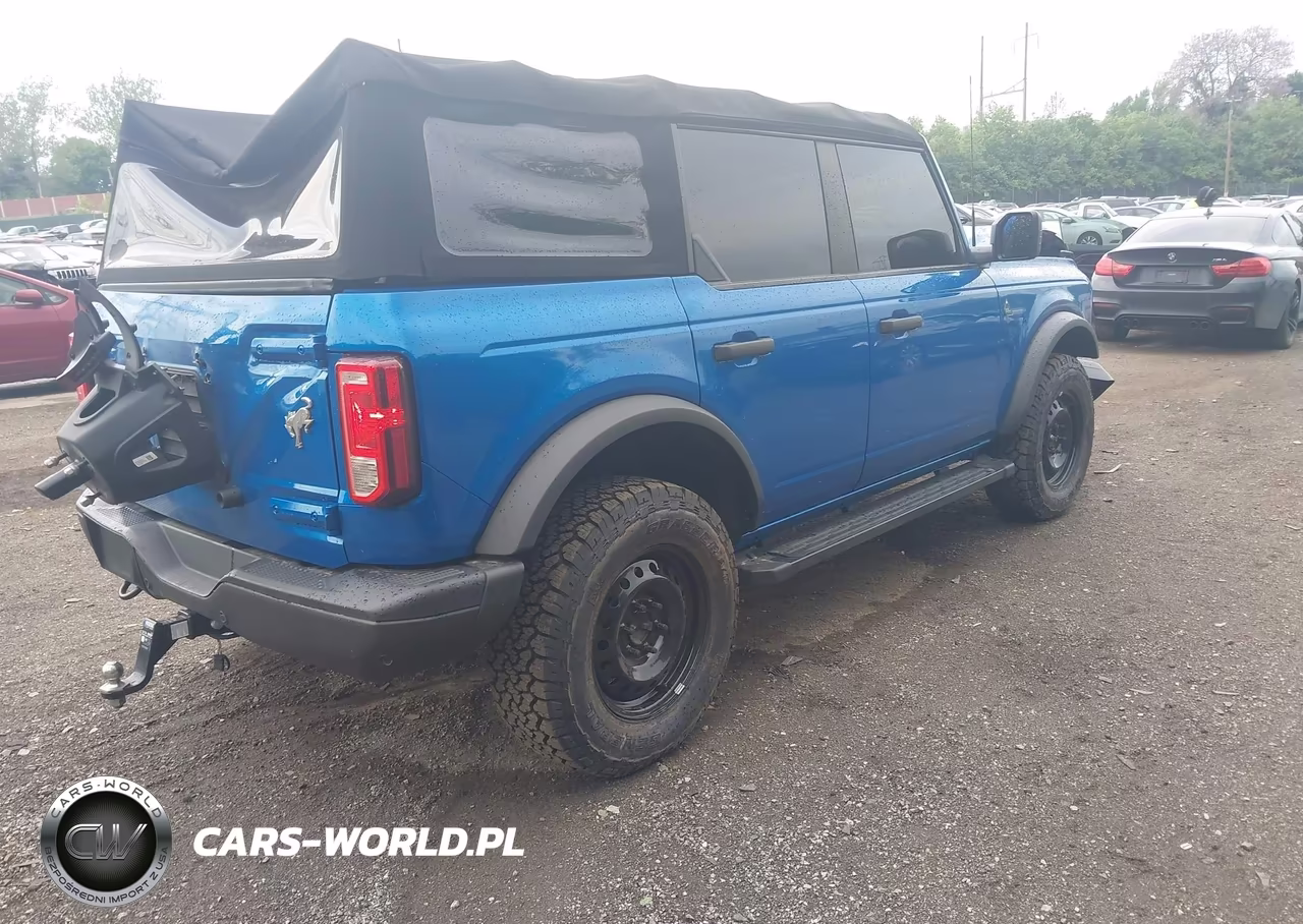 2022 Ford Bronco Black Diamond VIN:1FMDE5BH7NLB87290 - 4