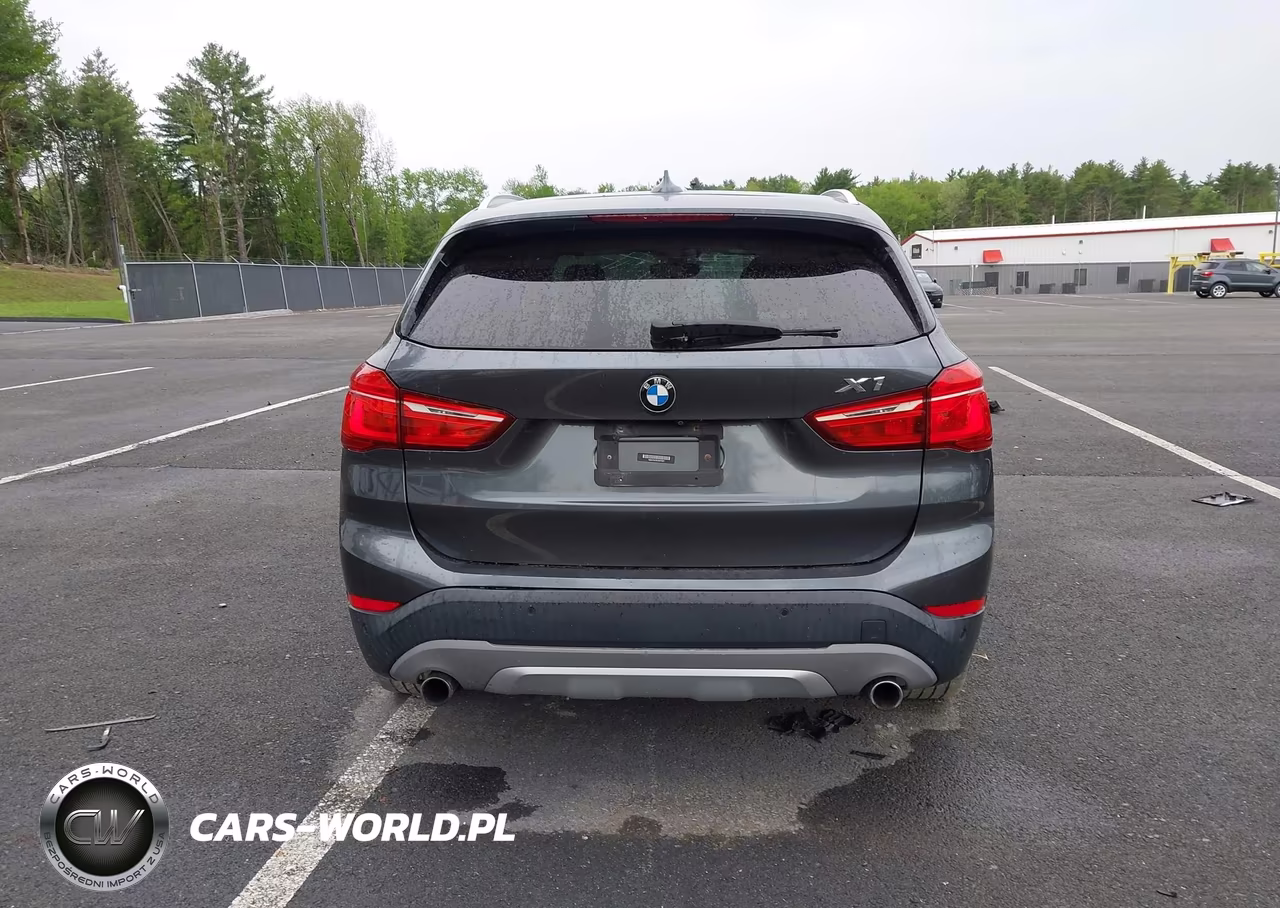 2018 BMW X1 xDrive28I VIN:WBXHT3C33J5K27627 - 16