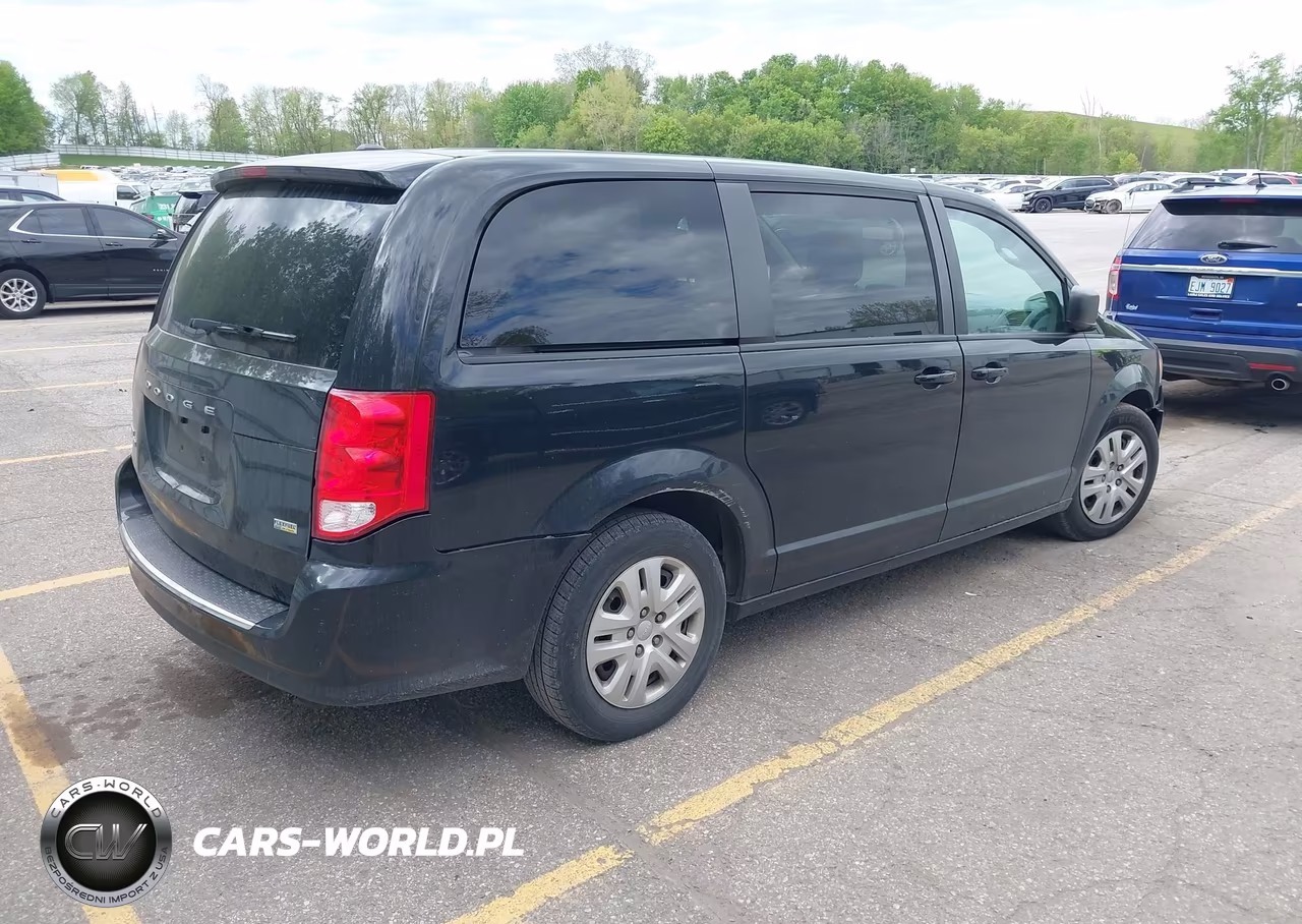 2018 Dodge Grand Caravan Se VIN:2C4RDGBG4JR165913 - 4
