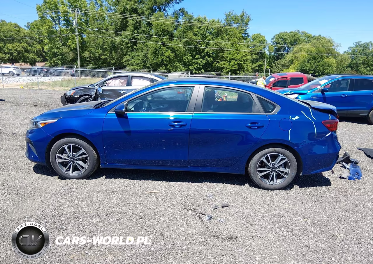 2024 Kia Forte Lxs VIN:3KPF24AD1RE725866 - 15