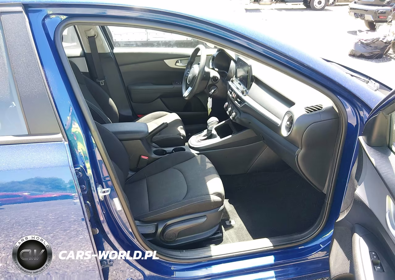 2024 Kia Forte Lxs VIN:3KPF24AD1RE725866 - 5