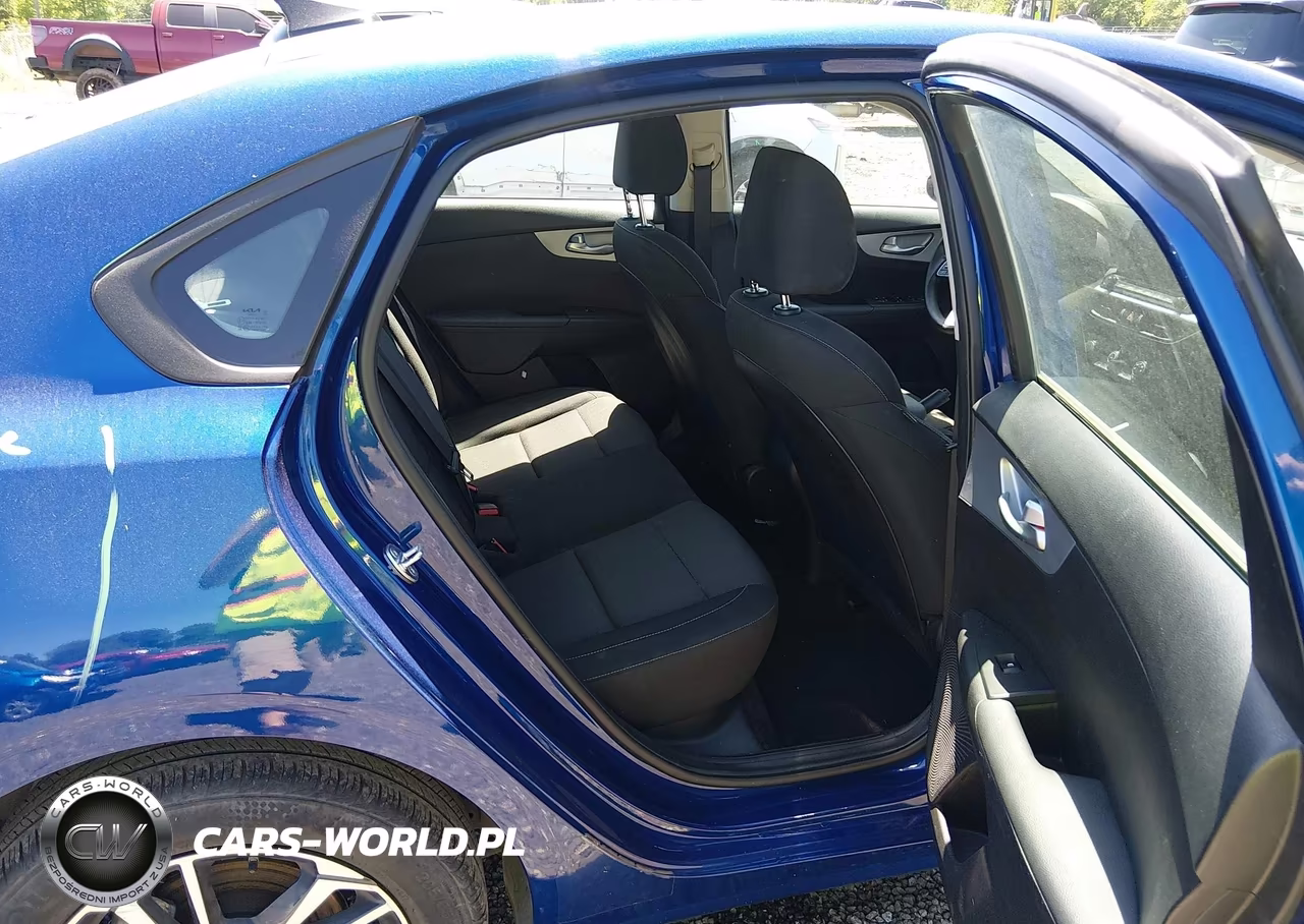 2024 Kia Forte Lxs VIN:3KPF24AD1RE725866 - 8