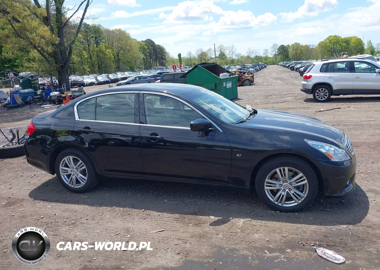 2015 Infiniti Q40 VIN:JN1CV6ARXFM650957 - 13