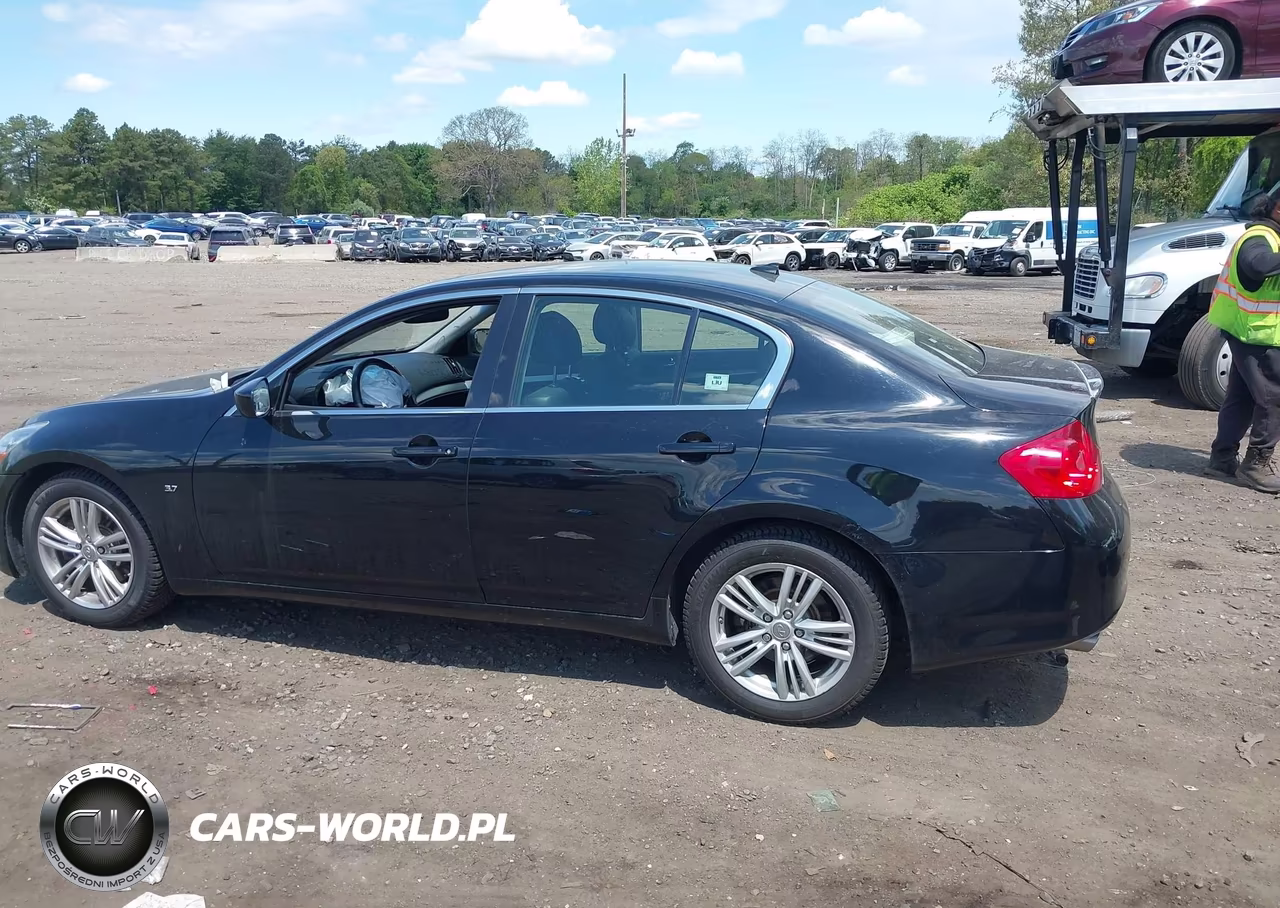 2015 Infiniti Q40 VIN:JN1CV6ARXFM650957 - 14