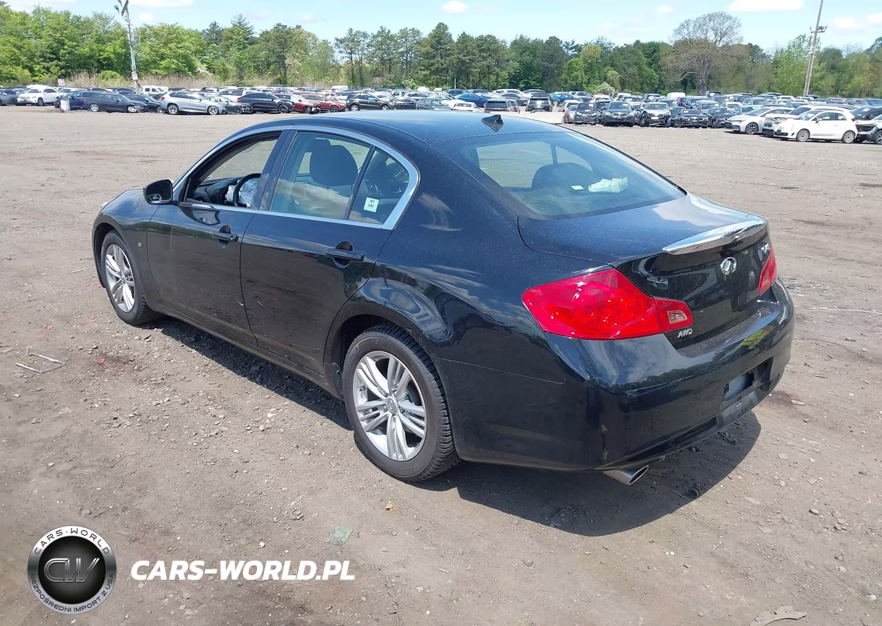 2015 Infiniti Q40 VIN:JN1CV6ARXFM650957 - 3