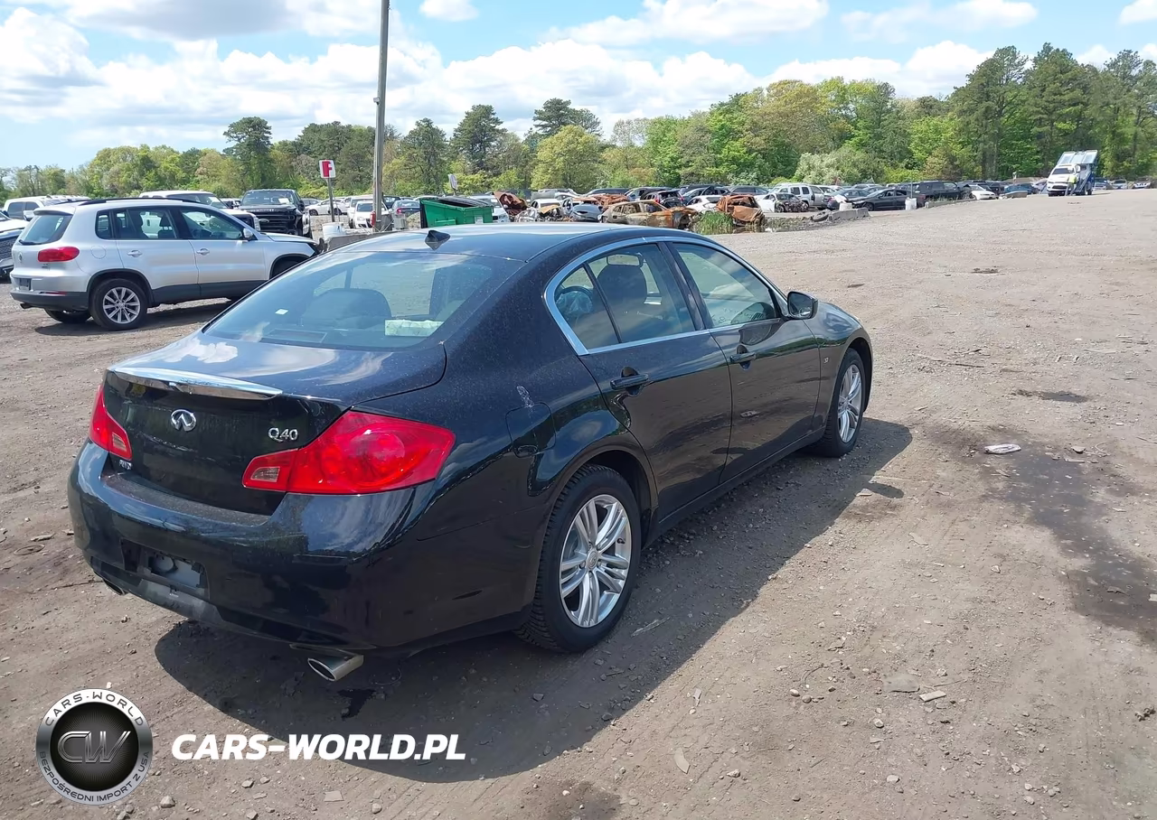2015 Infiniti Q40 VIN:JN1CV6ARXFM650957 - 4