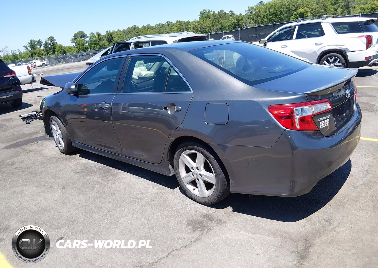 2013 Toyota Camry Se VIN:4T1BF1FK4DU284569 - 3