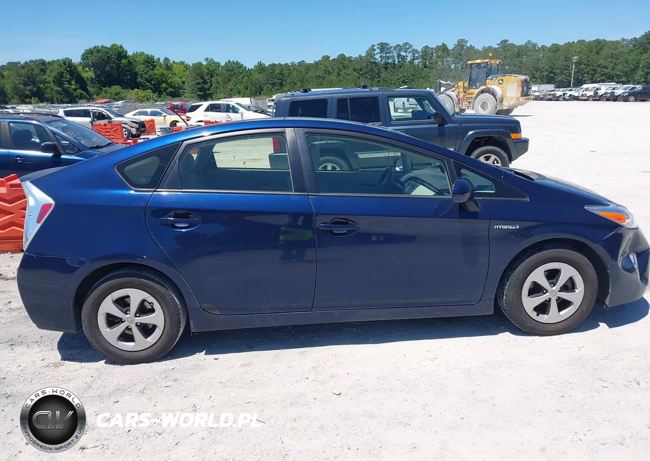 2014 Toyota Prius Three VIN:JTDKN3DU7E1824751 - 13
