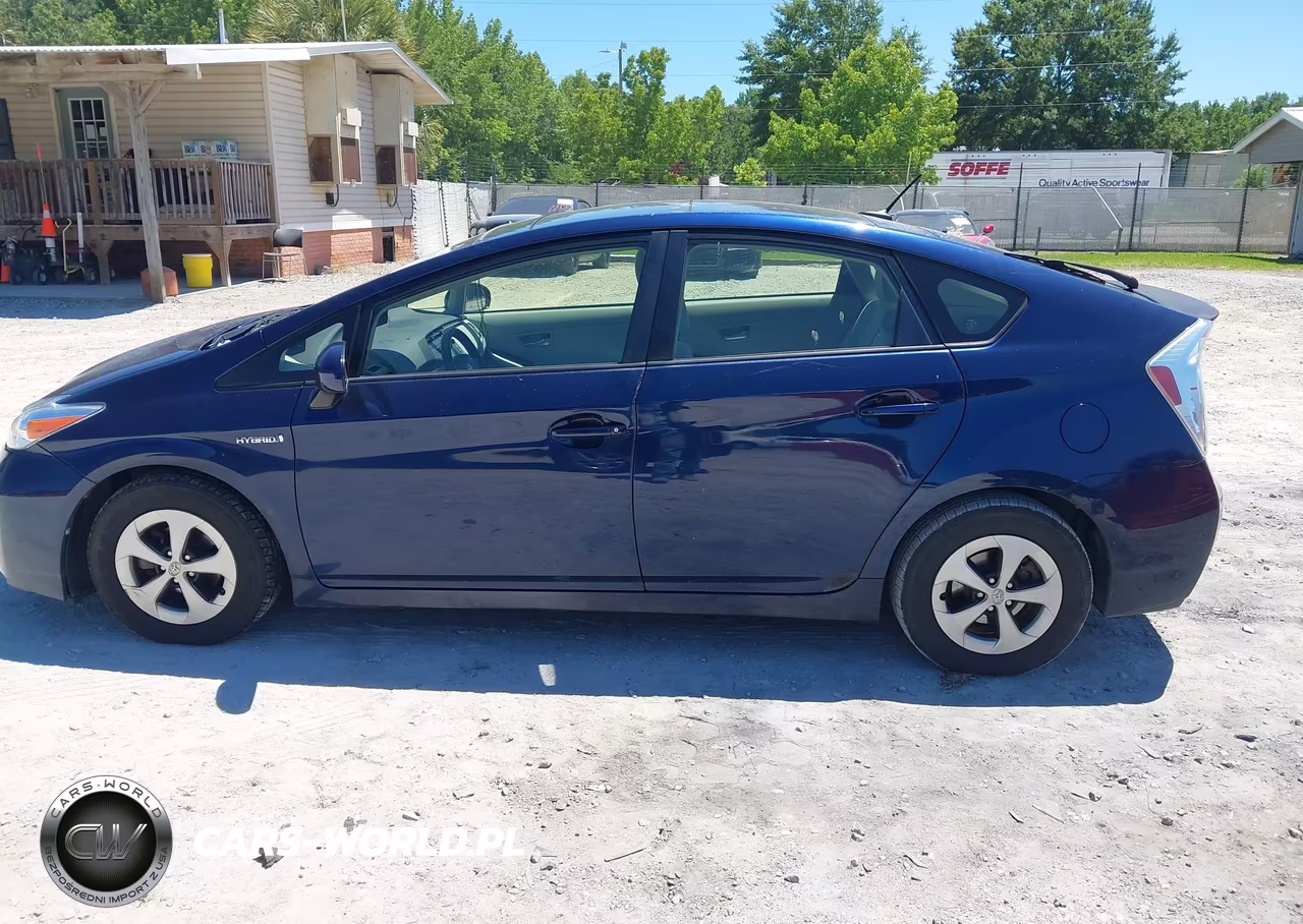 2014 Toyota Prius Three VIN:JTDKN3DU7E1824751 - 14