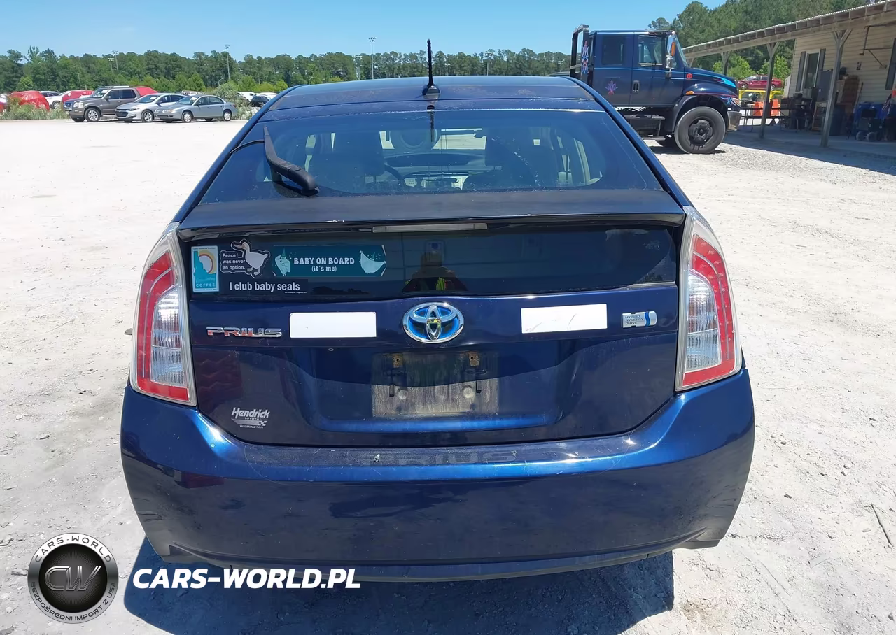 2014 Toyota Prius Three VIN:JTDKN3DU7E1824751 - 16