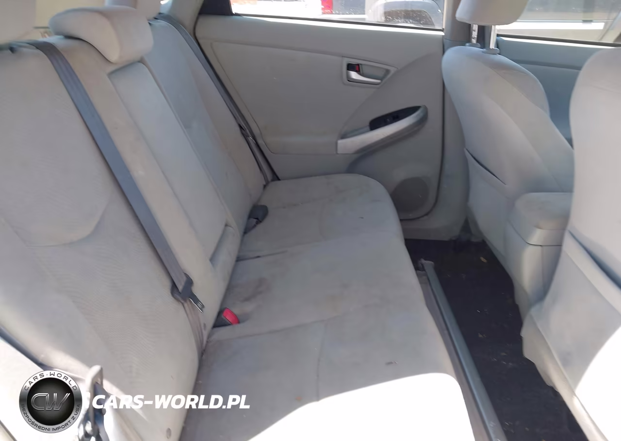 2014 Toyota Prius Three VIN:JTDKN3DU7E1824751 - 8