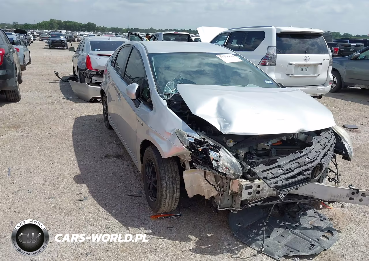 2013 Toyota Prius Two – zdjęcie 1 z 17