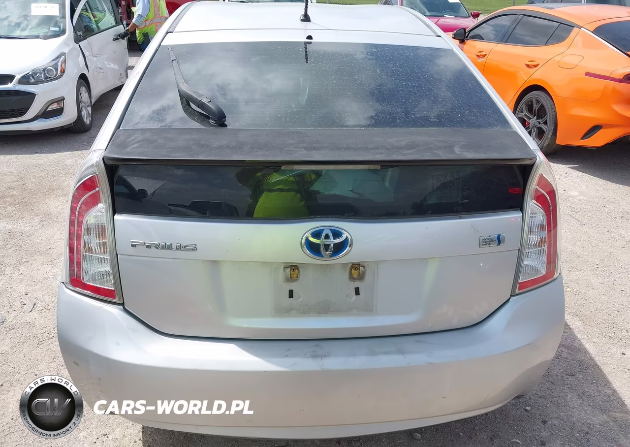 2013 Toyota Prius Two VIN:JTDKN3DU6D5582428 - 17