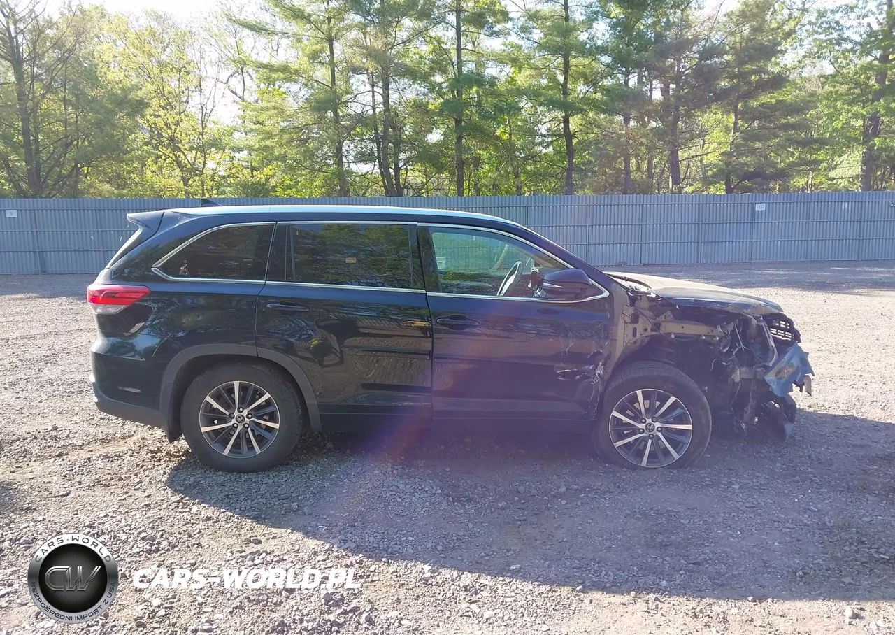2017 Toyota Highlander Xle VIN:5TDJZRFHXHS421793 - 12
