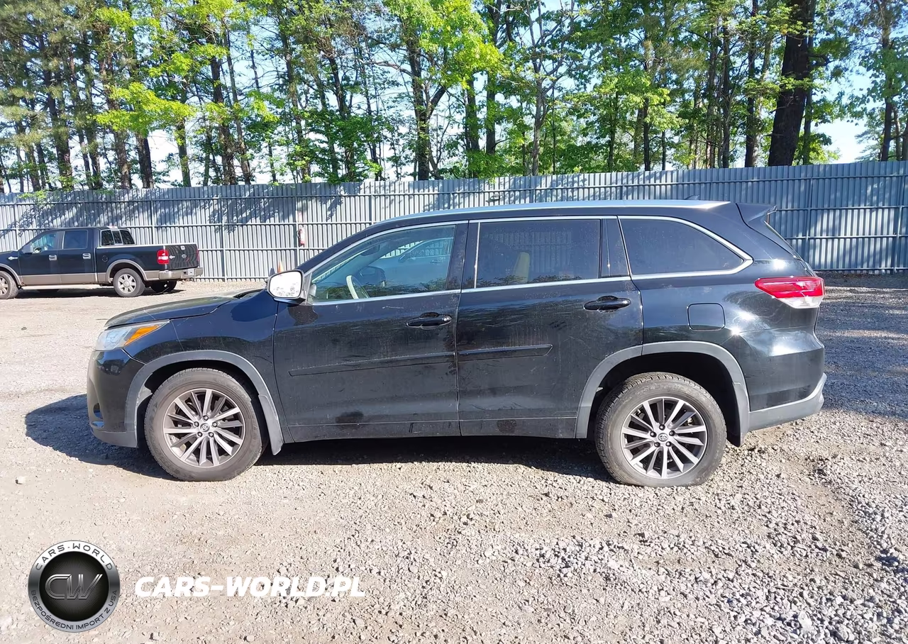 2017 Toyota Highlander Xle VIN:5TDJZRFHXHS421793 - 13
