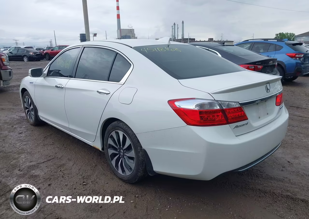 2015 Honda Accord Hybrid Ex-L VIN:1HGCR6F52FA001082 - 3