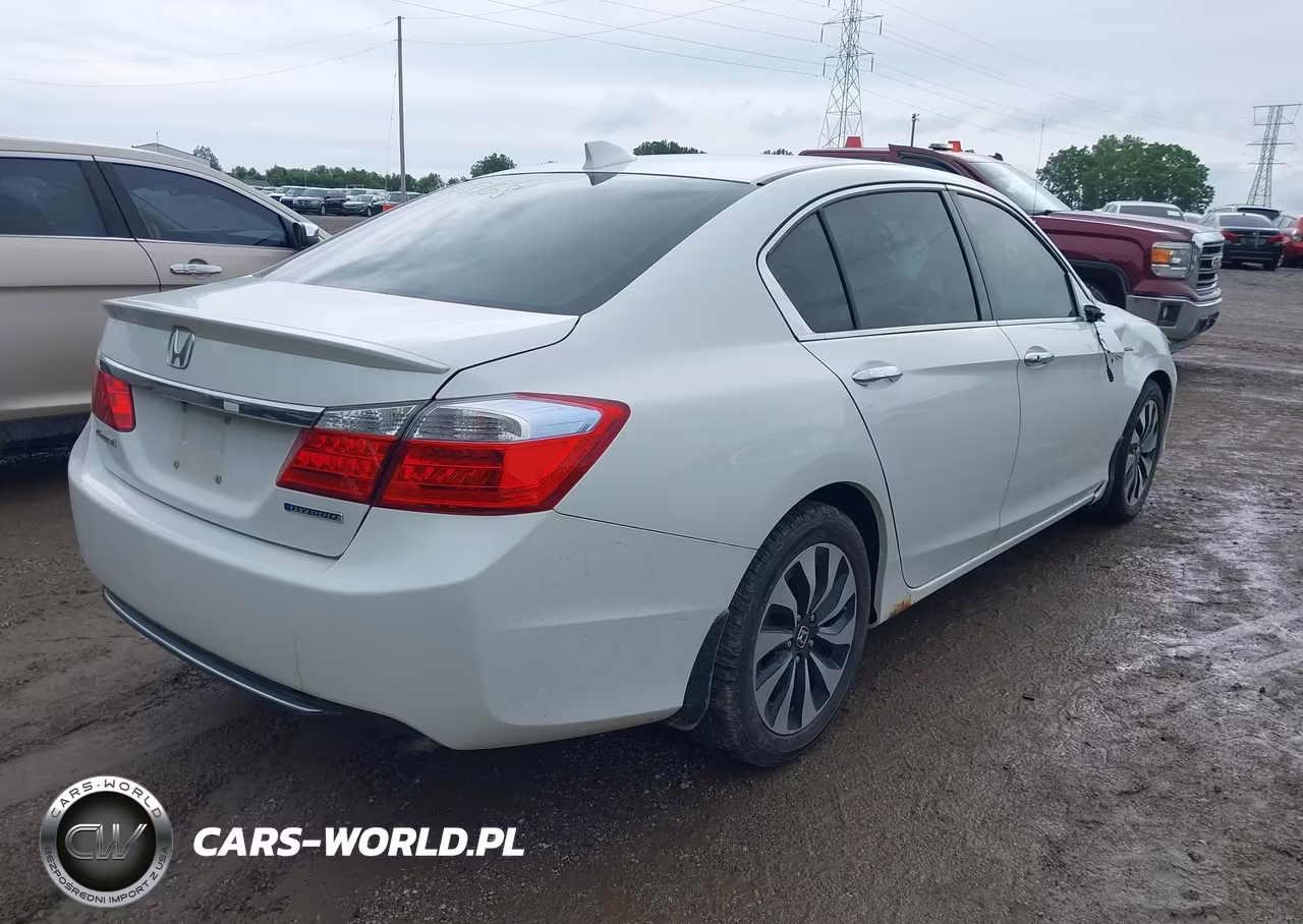 2015 Honda Accord Hybrid Ex-L VIN:1HGCR6F52FA001082 - 4