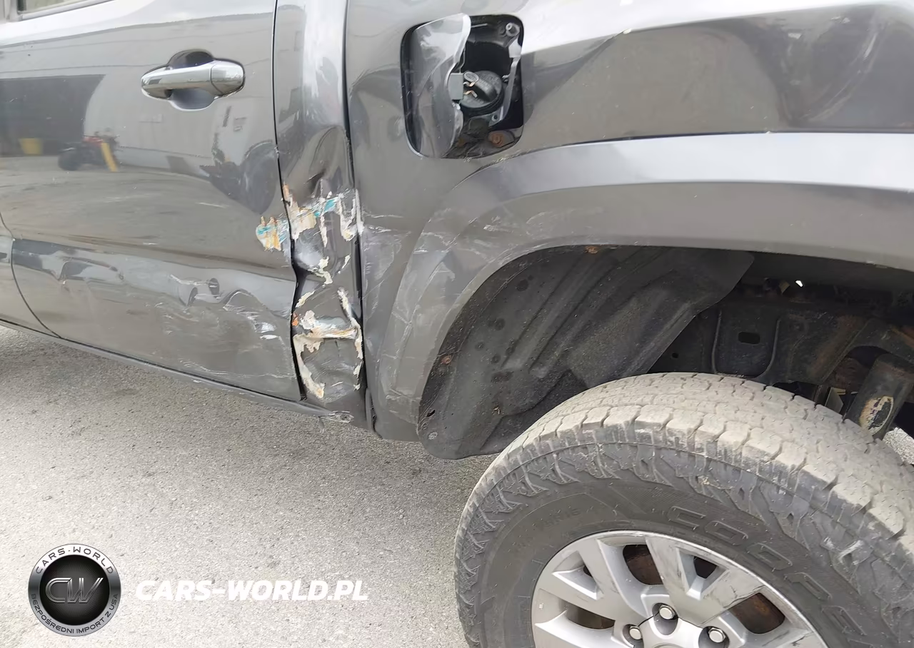 2019 Toyota Tacoma Sr5 V6 VIN:3TMCZ5AN8KM241332 - 17