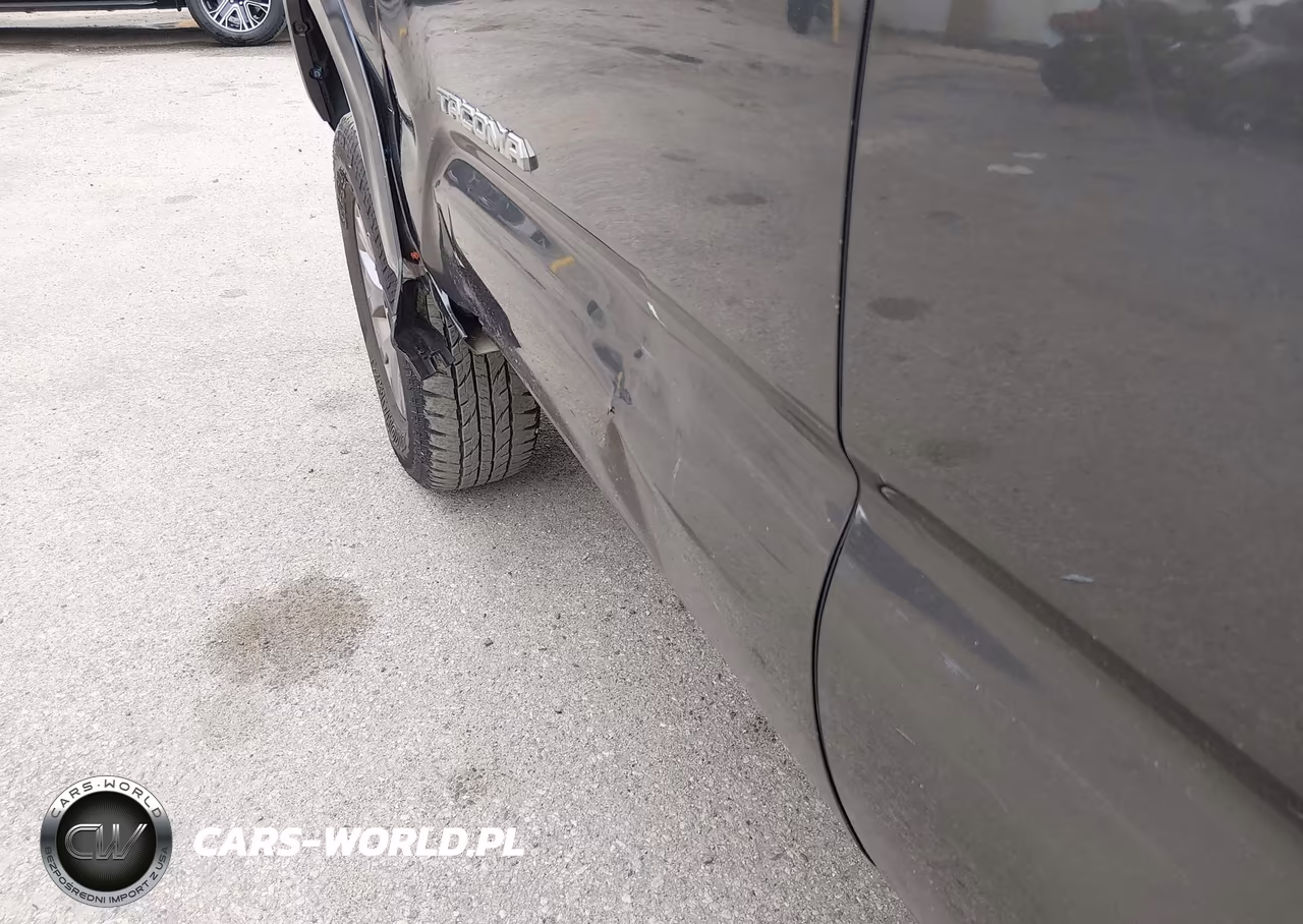 2019 Toyota Tacoma Sr5 V6 VIN:3TMCZ5AN8KM241332 - 18