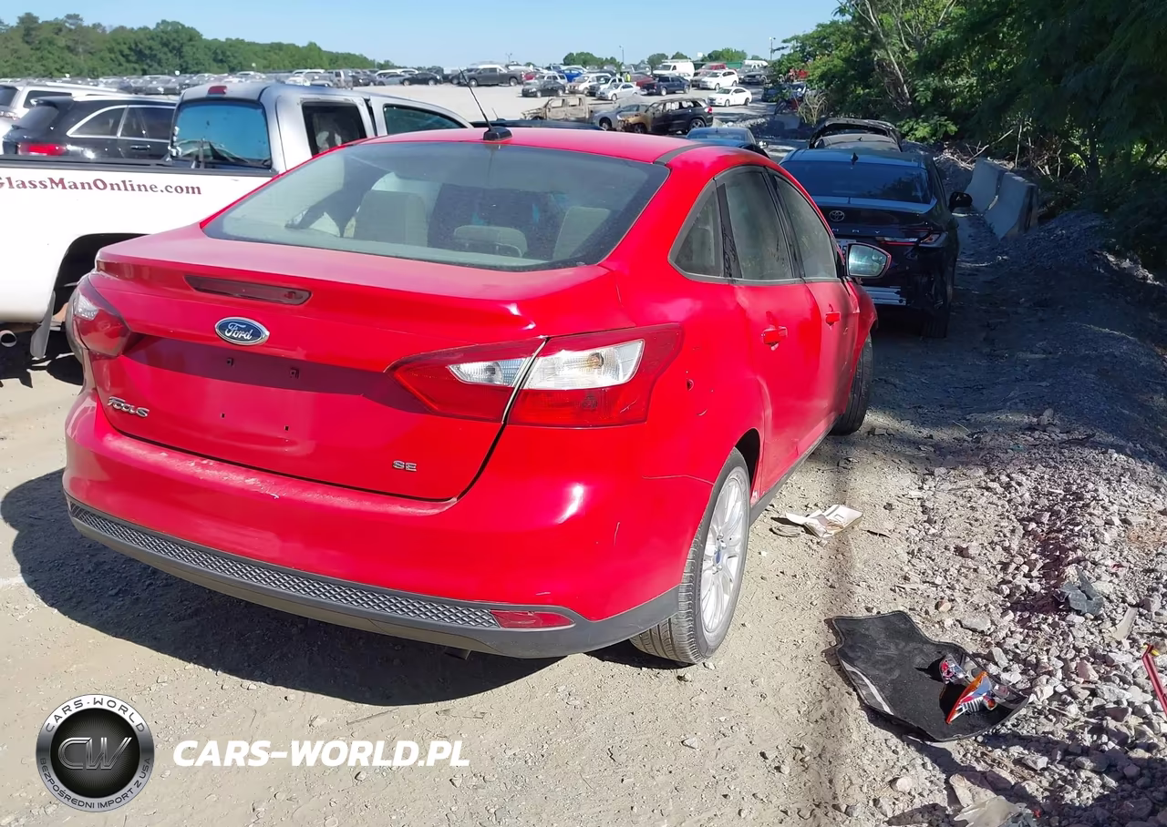2012 Ford Focus Se VIN:1FAHP3F25CL333277 - 4