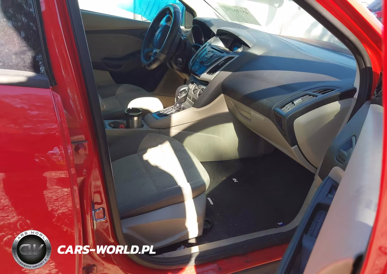 2012 Ford Focus Se VIN:1FAHP3F25CL333277 - 5