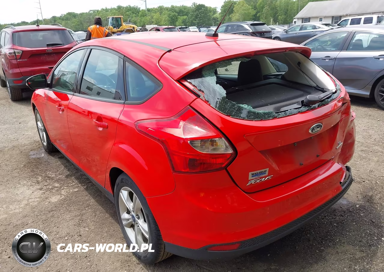 2013 Ford Focus Se VIN:1FADP3K22DL360295 - 3