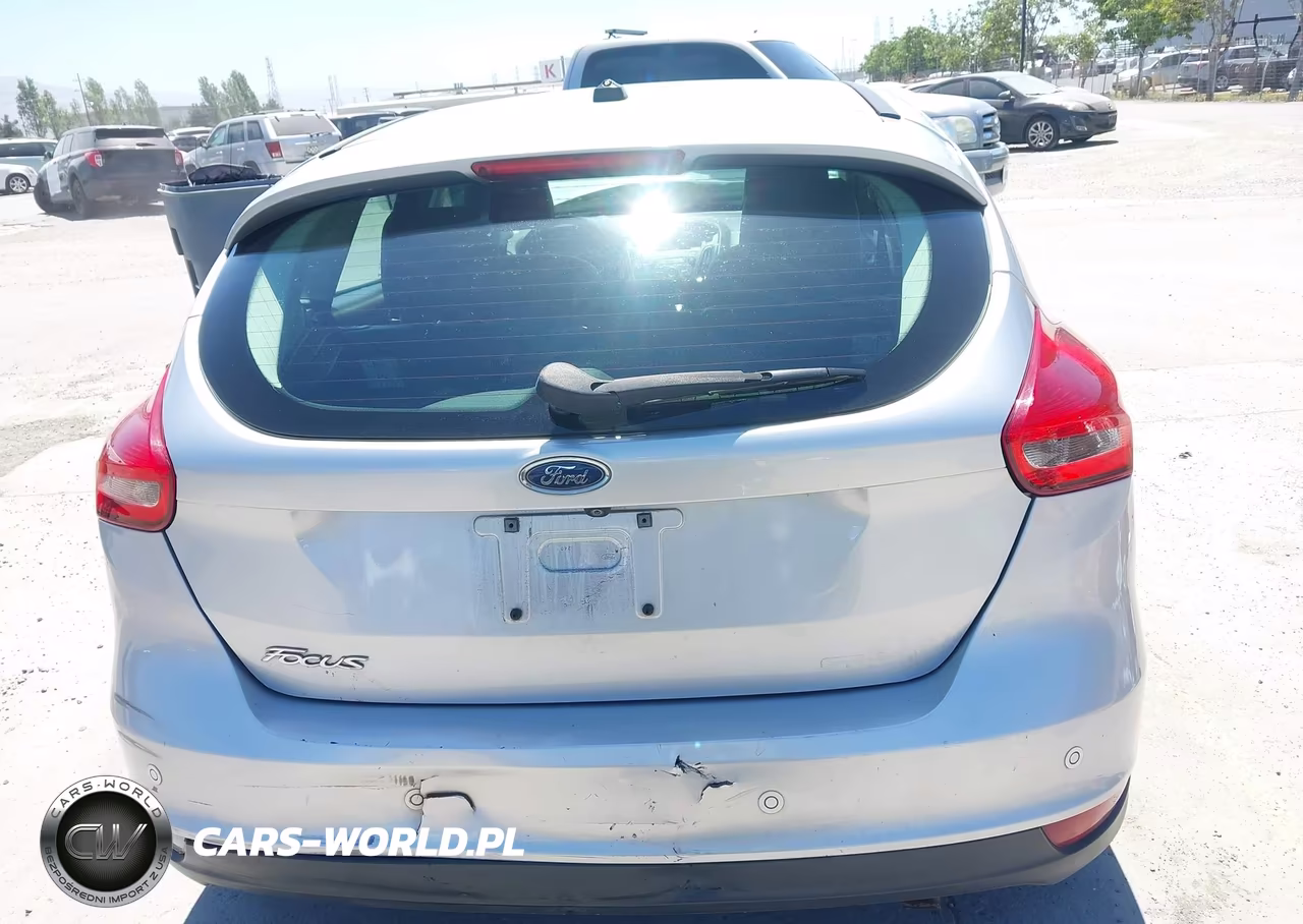 2016 Ford Focus Se VIN:1FADP3K29GL304441 - 16