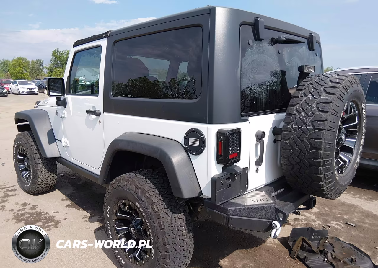 2014 Jeep Wrangler Willys Wheeler VIN:1C4AJWAG2EL253939 - 3