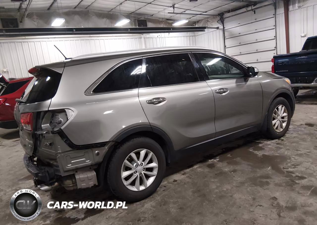 2018 Kia Sorento 3.3L Lx VIN:5XYPG4A52JG387433 - 4
