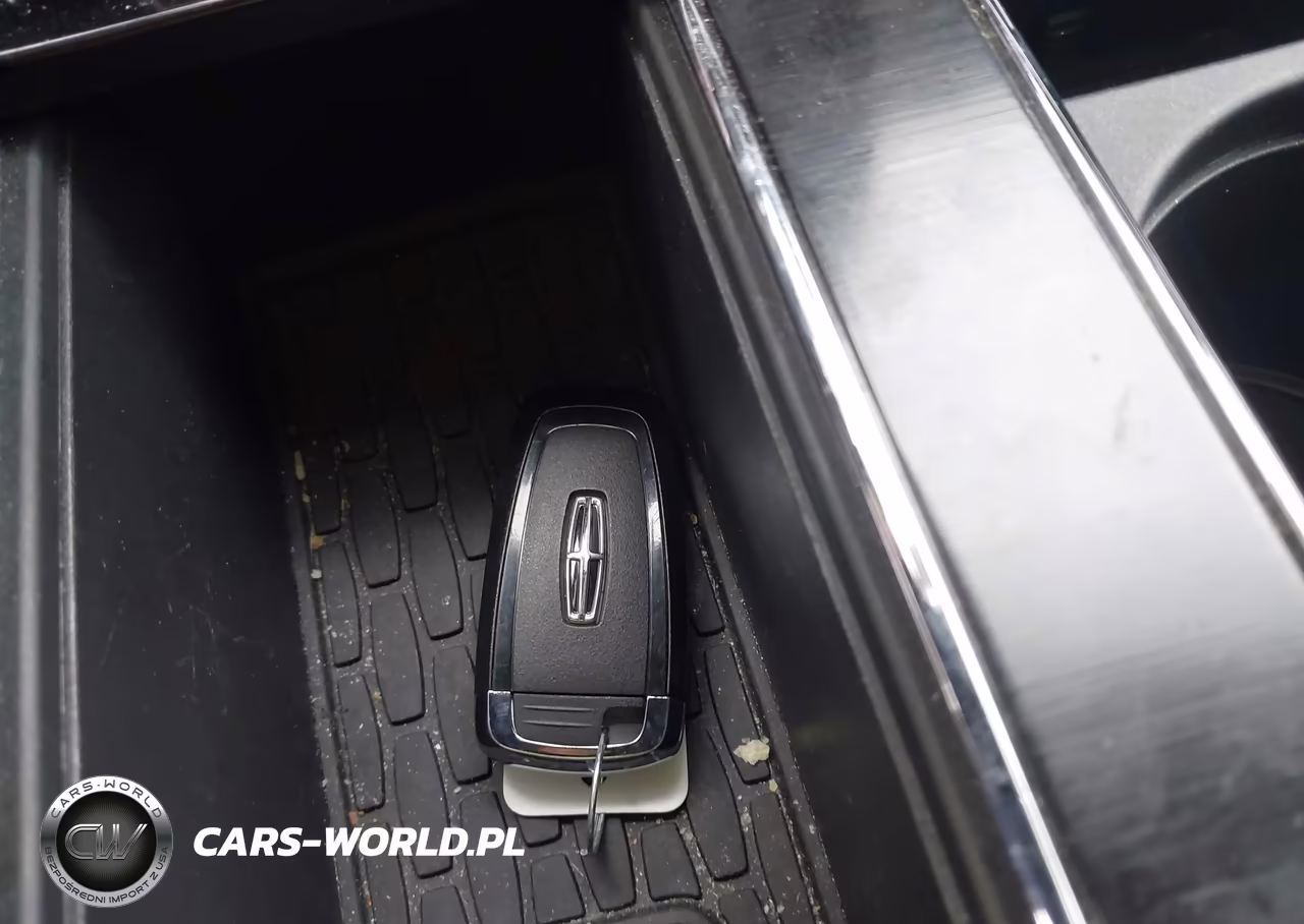 2020 Lincoln Aviator Reserve VIN:5LM5J7XC6LGL06071 - 11