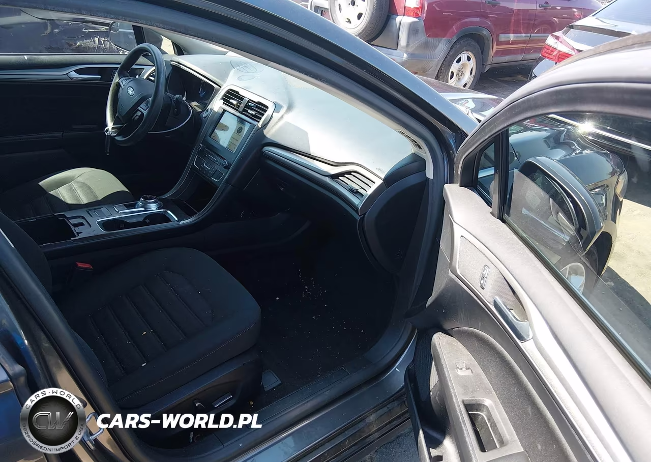 2018 Ford Fusion Se VIN:3FA6P0H77JR284015 - 5