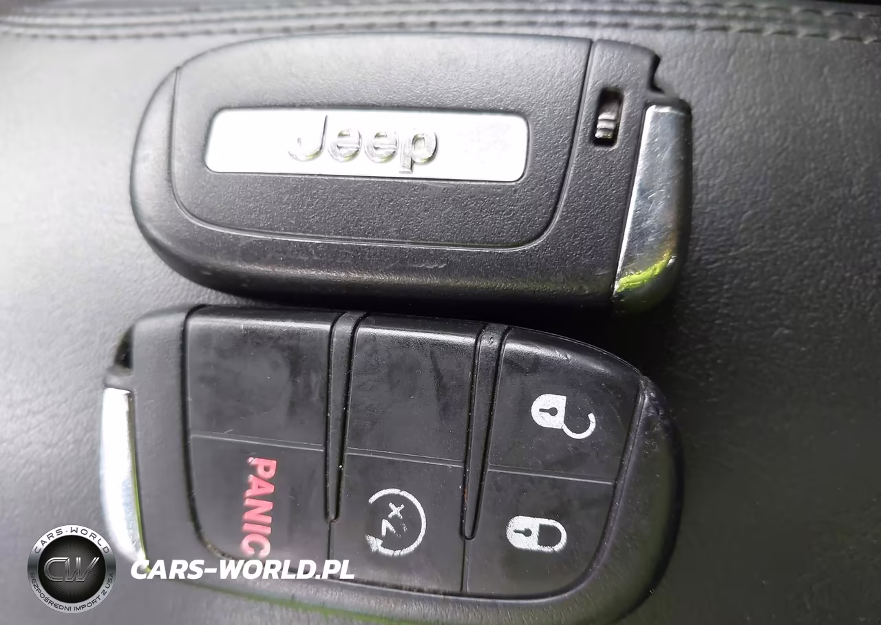 2017 Jeep Renegade Altitude 4X4 VIN:ZACCJBBB9HPG05810 - 11