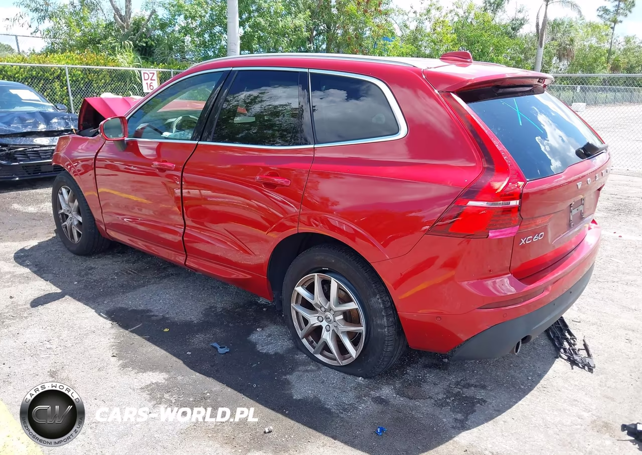 2018 Volvo Xc60 T5 Momentum VIN:LYV102RK8JB121304 - 3