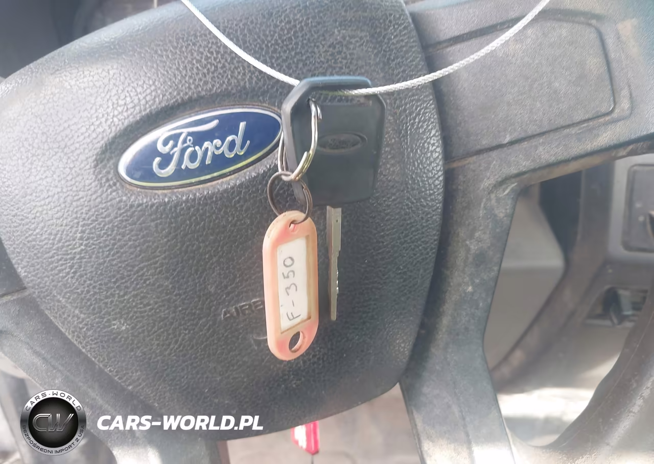 2018 Ford F-350 Chassis Xl VIN:1FDRF3G60JEC25844 - 10