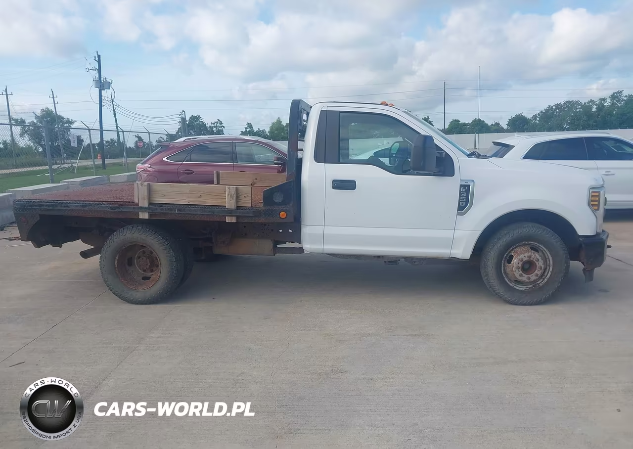 2018 Ford F-350 Chassis Xl VIN:1FDRF3G60JEC25844 - 13