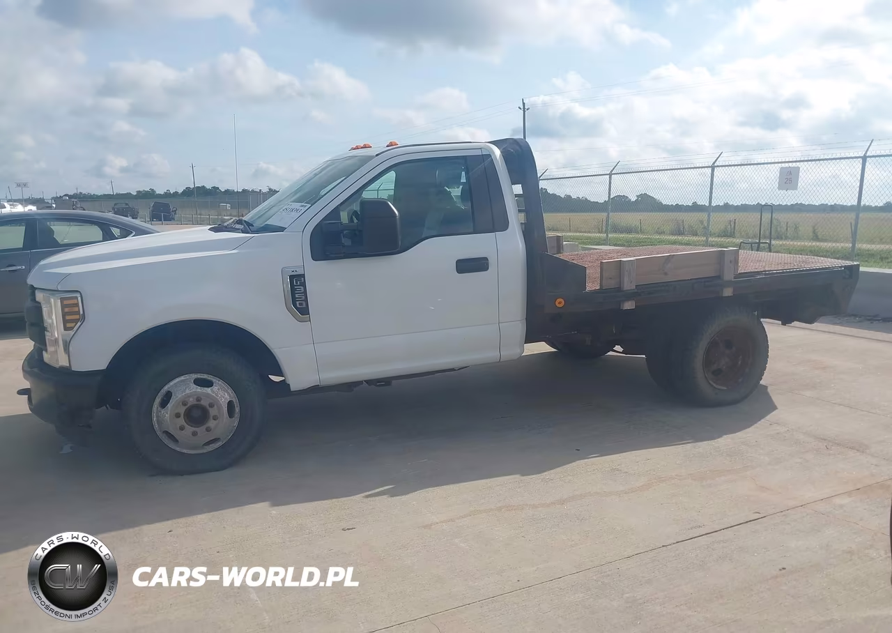 2018 Ford F-350 Chassis Xl VIN:1FDRF3G60JEC25844 - 14